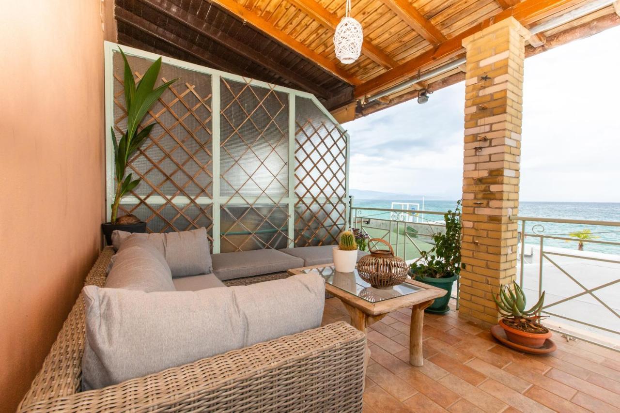 Seaview Stone Apartment In Ipsos Beach Exterior foto
